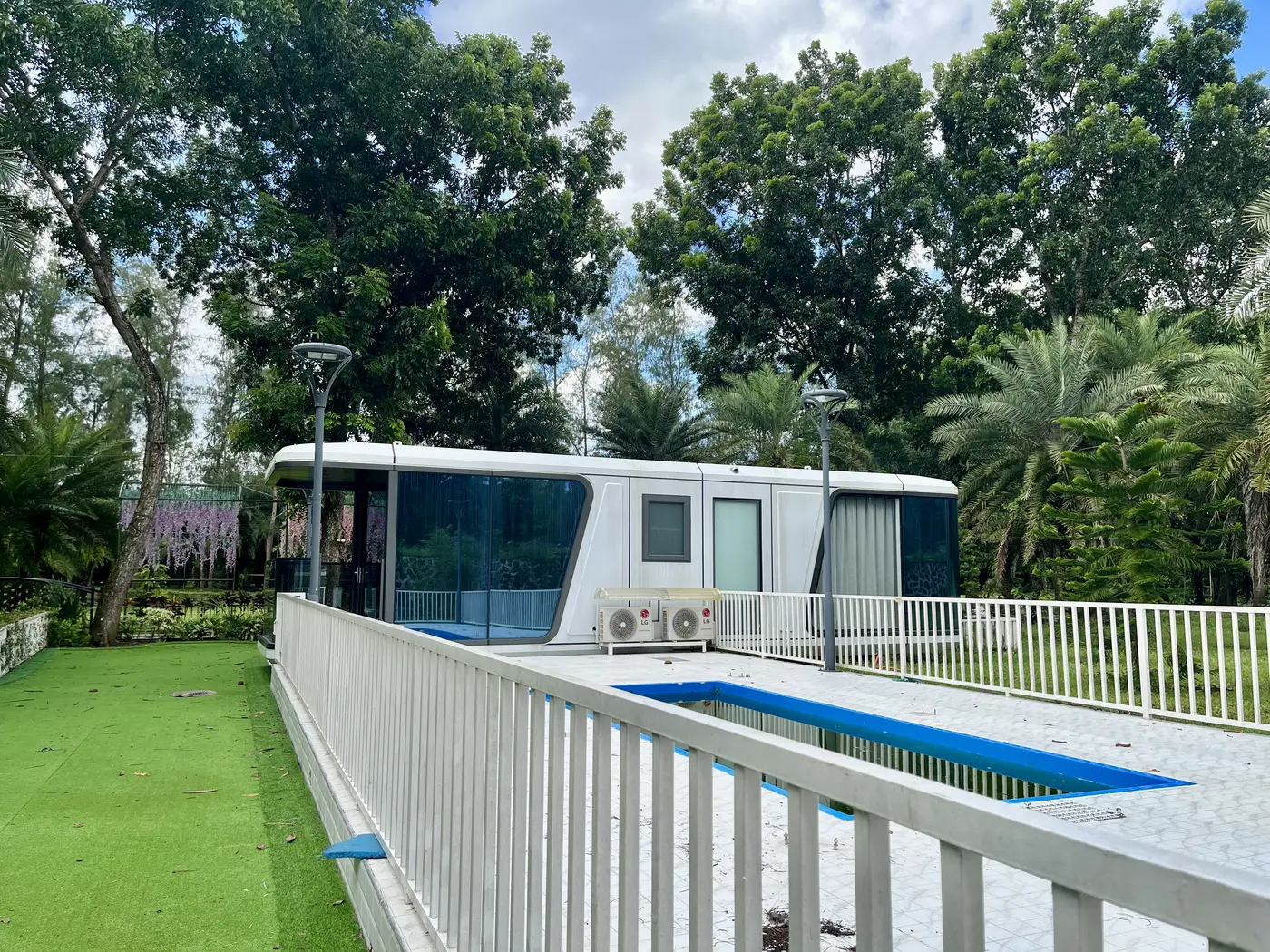 A capsule villa and its pool at Rancho Blanco