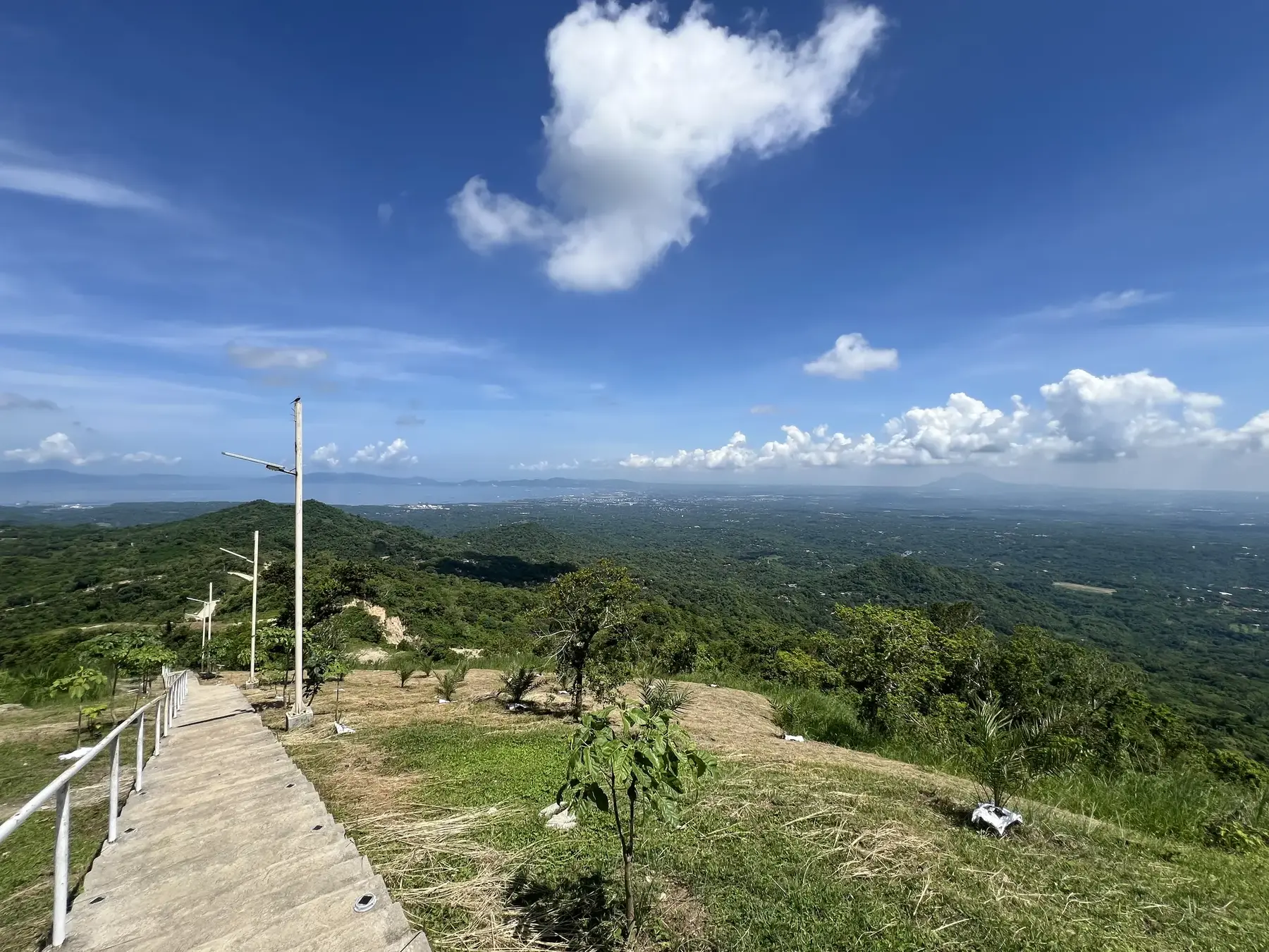 Wide mountain and lake view from Sto. Domingo Highlands